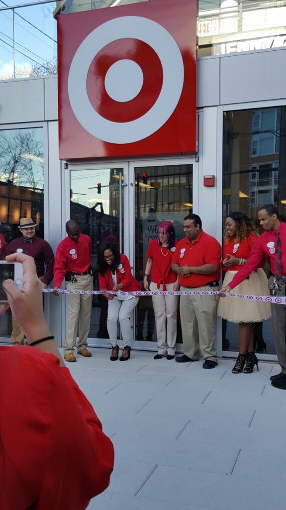 Congratulations <a href="/DKeeler82/">Diana Keeler</a> for an amazing opening!Welcome to the flex format family! @LydiaStroupTGT <a href="/keithlyons01/">Keith Lyons</a> @evanwilsonTGT <a href="/JRames13/">Jason Ramey</a>