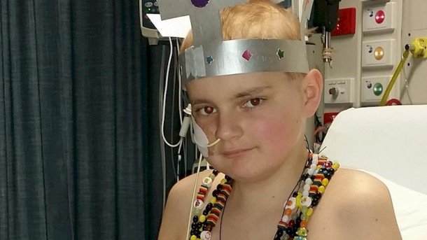 AustinKing44's tweet photo. Dying West Coast teen's family overwhelmed by offers to help him fulfil bucket list. https://t.co/cXCSyPXo8N https://t.co/eKjtgfJadt