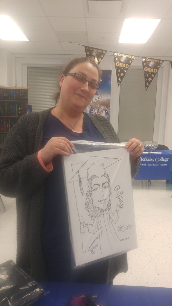 StamatelatosL's tweet photo. Dover Grad Salute! #pictureperfect @BerkeleyCollege @SaradajBC https://t.co/43YVPHwTdh