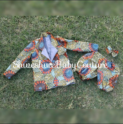 GuguMdima's tweet photo. I sell beautiful handmade African print clothing 4 kids.
RT for awareness IG@ShweshweBabyCouture #BuyLocalSummit2017 https://t.co/rH0k4yfoLS