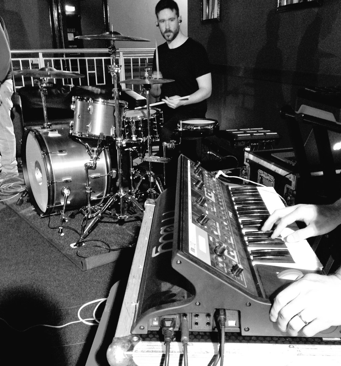 DaveMillerSound's tweet photo. Building the MIDI stage system done! Control of tracks, loops and instruments all over the stage. Mainstage - you rock! #avoidcatastrophe https://t.co/1S3aSVJTV1
