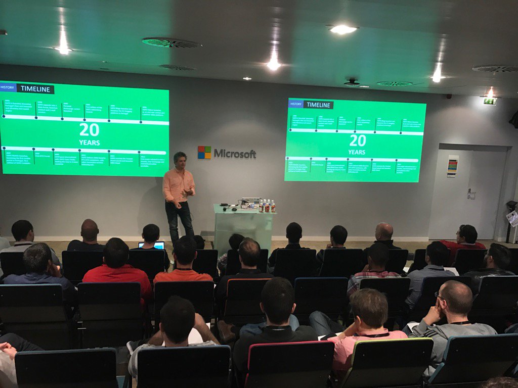ElCalado's tweet photo. Proud to be with @celso while he is telling his story in open source at #MSOSCamp #microsoftpt #brpx https://t.co/AWmHdoCr6P