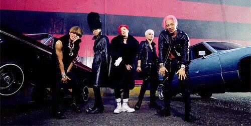 bigbang___gd___'s tweet photo. #やっぱり５人揃った姿が見たいっていう人RT https://t.co/Z6v5UyHpup