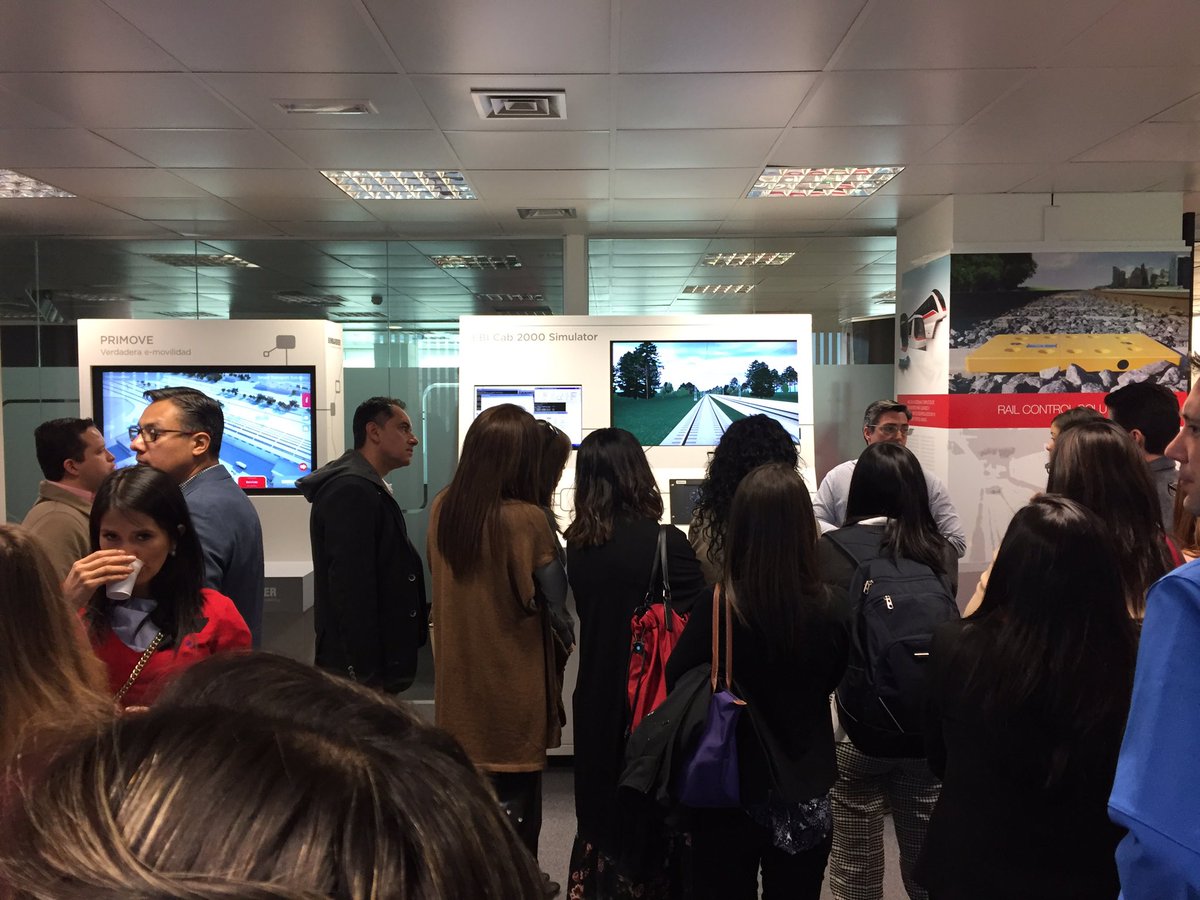 ufvaden's tweet photo. Hoy visitamos @Bombardier con nuestros compañeros de #EXMBA de @ADENBS ¡Nos subimos al tren de la #Seguridad! ¡Gracias por recibirnos! https://t.co/BdHtESMNhf