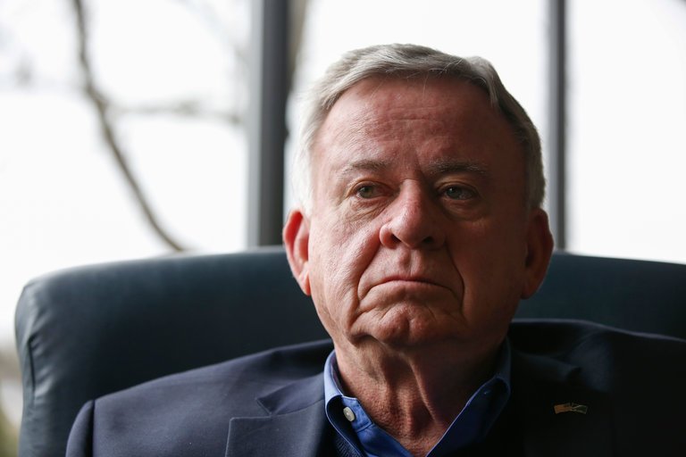 bored2tears's tweet photo. Pro-#Trump Illinois mayor appears to fight off election challenge.
https://t.co/nsYYhlnMsQ
#Bolingbrook #Claar #politics #Traynere https://t.co/5DWG7N0Okx