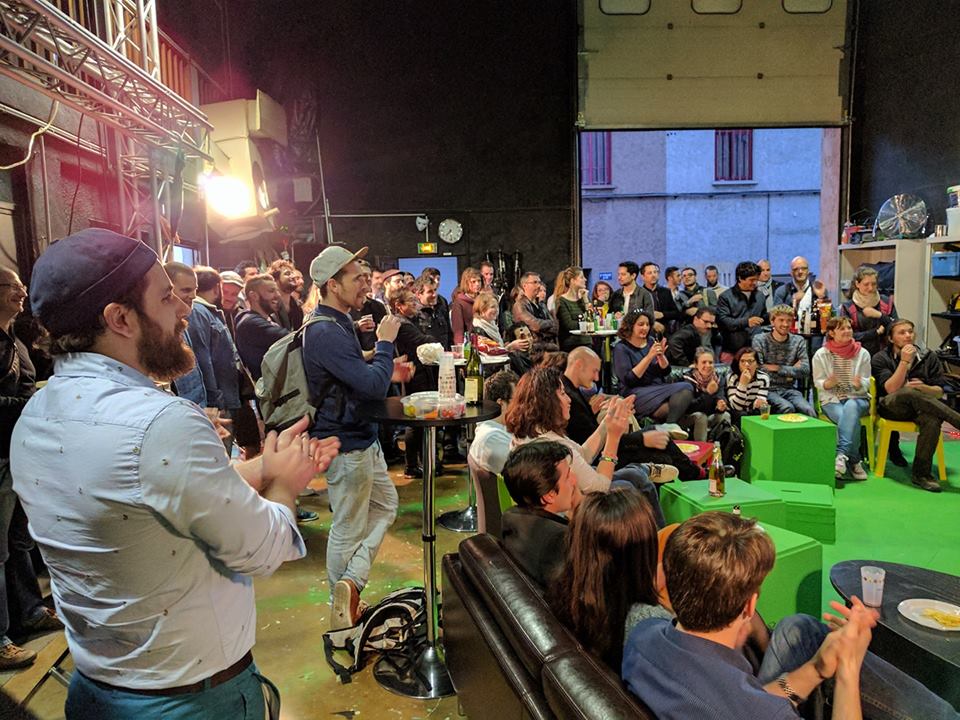 Beaucoup beaucoup de monde dans notre studio pour l'#AperoVideo, et autant de beaux projets #audiovisuel ! 💙