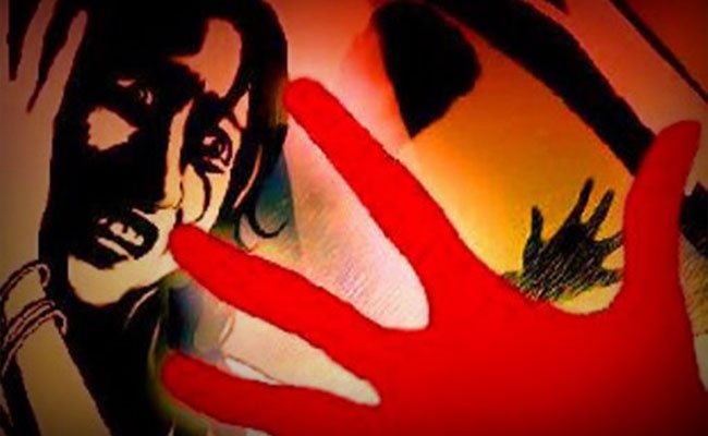 trapped_zone's tweet photo. Women Being Insulted After Refusing Unwanted Advances From Her 'Friend'!
#fakefbprofile #harassment #crime
Read more @http://bit.ly/2o8SIxO https://t.co/ZW20gkSpui