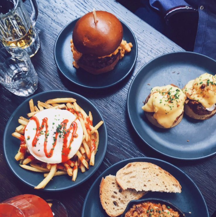 Fancy this kind of brunch? <a href="/DirtyBonesLDN/">Dirty Bones</a> is looking for passionate people to join their team! #londonjob #bestbrunchLondon #hospitalitylife