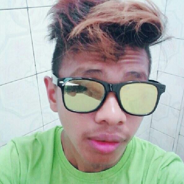 OMG! Kamu harus melihat ini. #BIGOLIVE.  web.live.bigo.sg/2180999221_962…