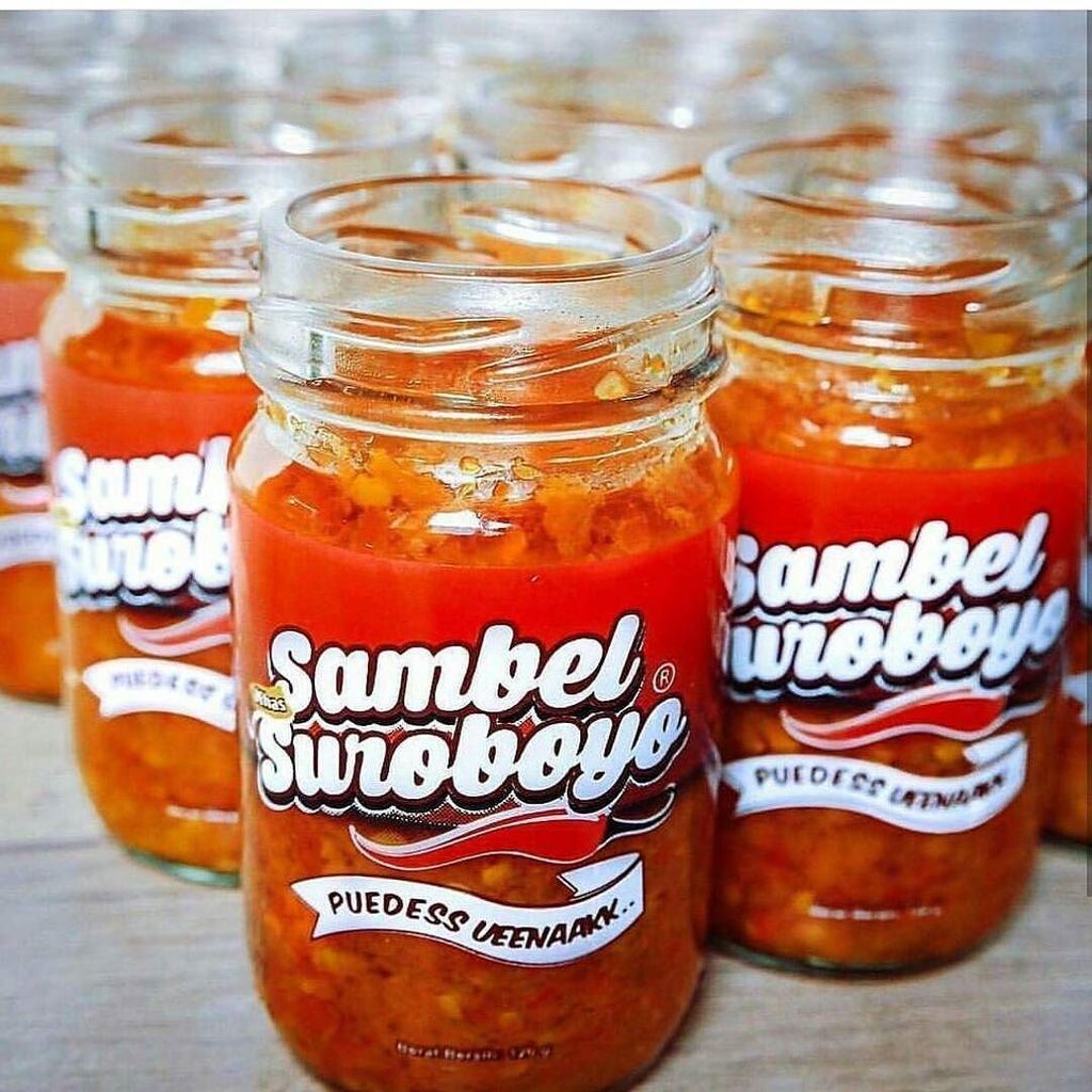 RahasiaGadisLit's tweet image. #Repost @sambelsuroboyo ・・・
Cabe lagi mahal? Tenang aja kan ada Sambel Suroboyo 😀😀😀 .
#sambelsuroboyo #sambelasli