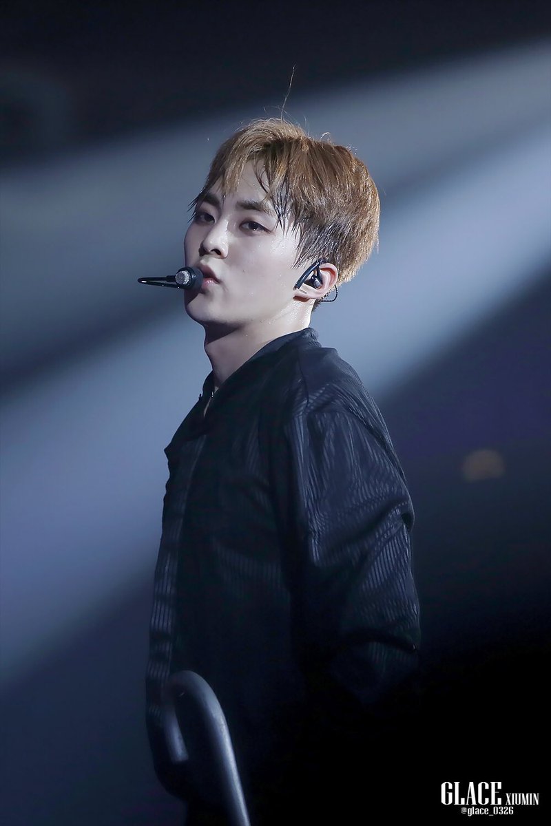 glace_0326's tweet photo. 170402 Exordium in SG
#시우민 #김민석 #xiumin 큐티섹시 그거 시우민이다 https://t.co/5k8RrgdRok