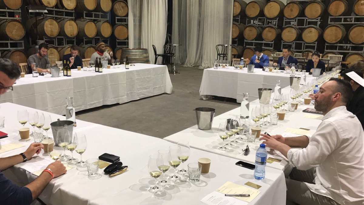 Wine Australia tweet media