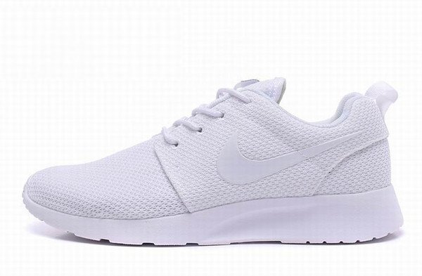 TeamForeverReal's tweet photo. Like WHITE ROSHE RUNS shop@ https://t.co/fMtAxJEzGy Using code LIFE for 10% discount by #Aluminize via @c0nvey https://t.co/0c7lLiSf1M