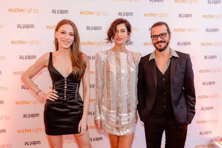 SSAlbanianFans's tweet photo. Serenay Sarikaya,Mehmet Gunsur,Berrak Tuzunatac #Cannes #MIPTV2017 #Phi https://t.co/c8ZPB51eg9