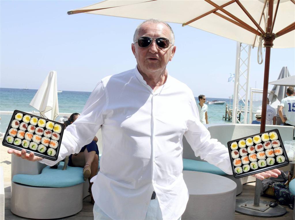 CafeCommerceOL's tweet photo. - Et voilà !
- Jean-Michel... sérieusement ?
- Quoi encore ?
- On a dit #SignMonchi, pas #SignMakis...
- Jamais contents !
🔴🔵 #TeamOL https://t.co/4ant8baLIF