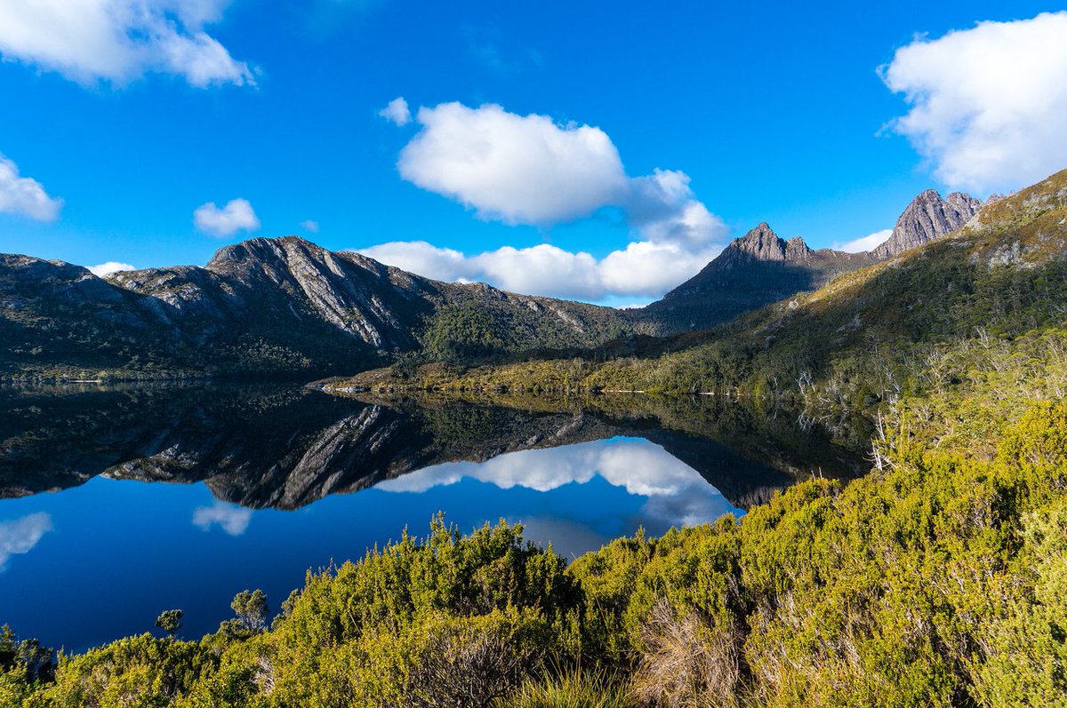 VirginAustralia's tweet photo. Go behind the scenery in Tasmania, with great fares and holiday packages on sale now: https://t.co/kYF7X6COpH https://t.co/N5RedKd9Ts
