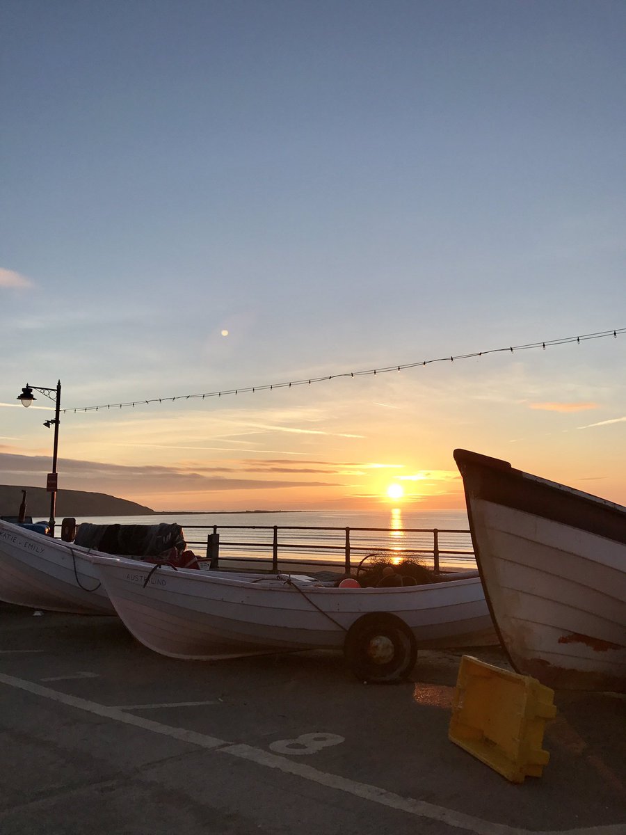 Lee_Holdsworth1's tweet image. Another beautiful morning on The Coble Landing #fileybay @rich_cowling @stayinfiley @Vintageampfix  @OfficialFiley
