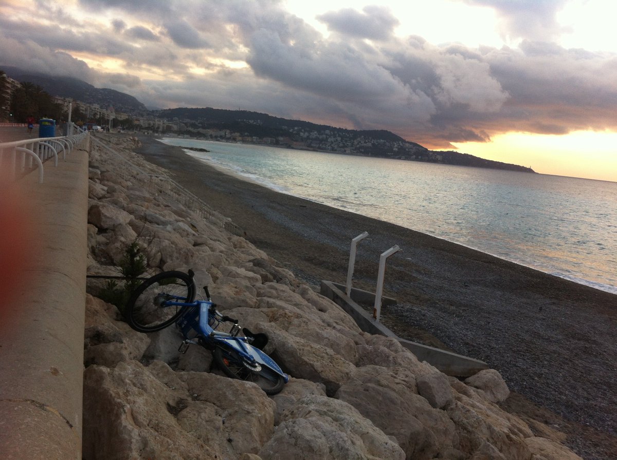 14theProm's tweet photo. rough night for #velobleu. #14theprom says #respect our beloved blue #bikes #IloveNice #nice2017 #Nice_Tourisme #CotedAzurNow #VilledeNice https://t.co/0oZBJnGLNW