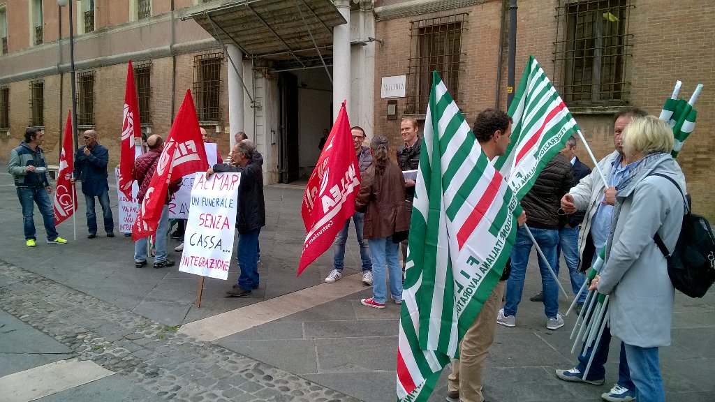 CgilRavenna's tweet photo. #Ravenna #5aprile Sciopero #Acmar La cooperativa apra al confronto, si utilizzi la cassa integrazione straordinaria https://t.co/NM1XL3ozk2