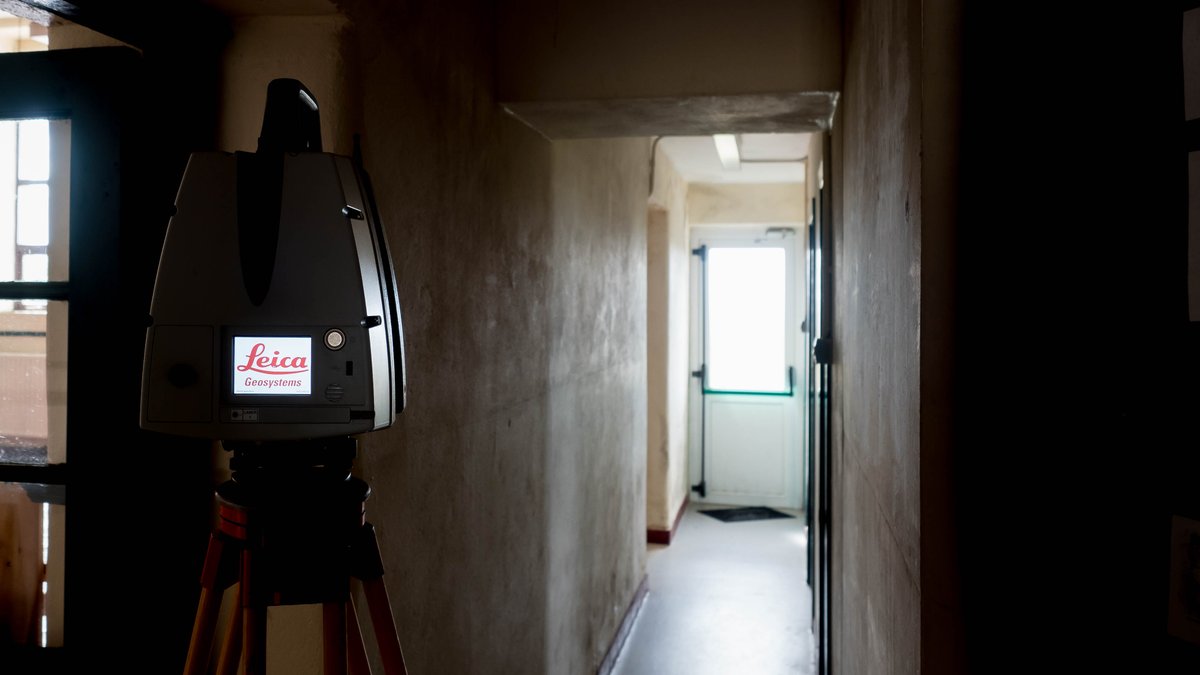 KilkellyGeo's tweet photo. #leicageosystems #P40 lights the way on another days scanning. Scan2CAD this time. #Kilkellys #SCSI #Chartered #Land #Suveyors https://t.co/HDDITNtmlZ