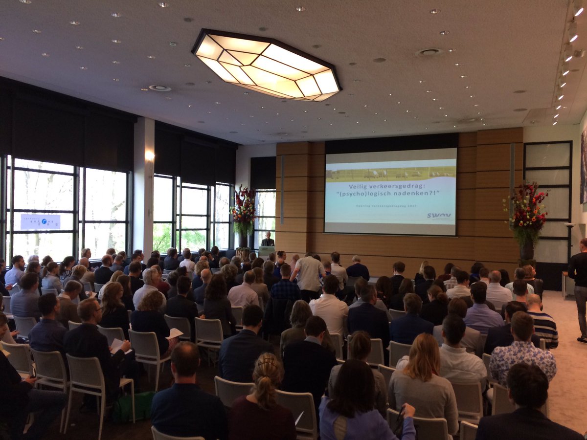 ilseharms's tweet photo. De VerkeersGedragDag is gestart! Thema is “Veilig verkeersgedrag: (psycho)logisch nadenken?!”
Volle bak! Deze dag volgen op afstand? #VGD17 https://t.co/FJnyo4bq4F