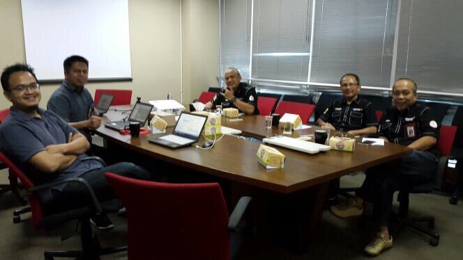 agoeskoes's tweet photo. #winplan Telkom-Telkomsel for 2017. #jabarkahiji @emka_khamdan @Rws3Jabar @ketutbudi04 #kipasbudayaRACE https://t.co/jDg0WtHaUV