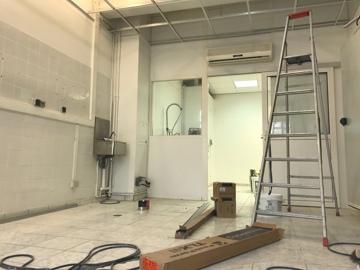 HelloMylab's tweet photo. WORK IN PROGRESS Installation d'un nouveau #laboratoire de #cuisine à Paris avec https://t.co/C3fe59Kyw3 ! #immobilier #food https://t.co/LjIHYD03cT