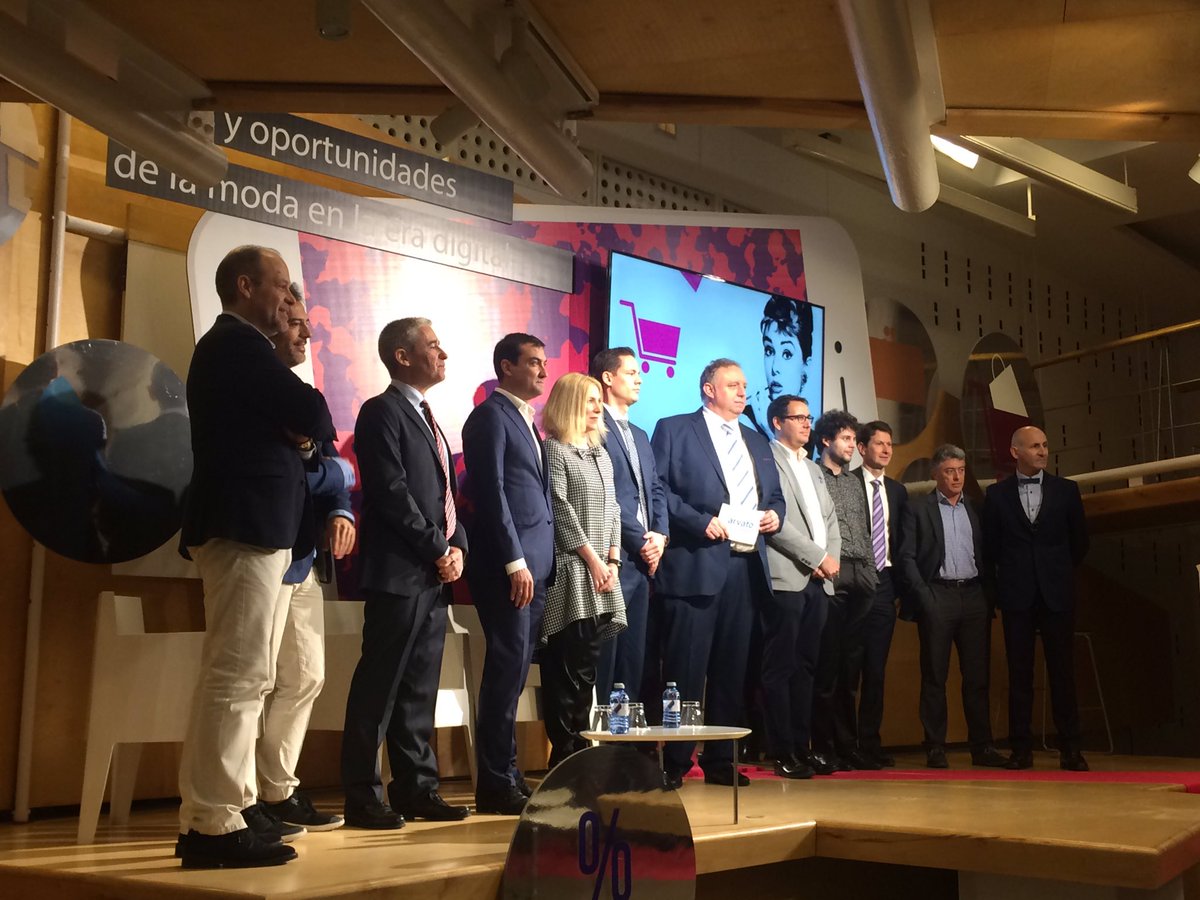yo_dona's tweet photo. Iniciamos el encuentro Retos y oportunidades de la moda en la era digital #Digitail @arvato_com https://t.co/XbTREUSw7Q