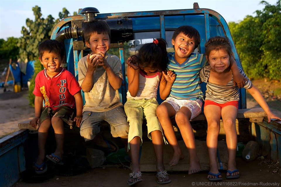 MihadB's tweet photo. when life gives you a hundred reasons to cry, show life that you have a thousand reasons to smile. :)
 #Boudymihad #UNICEF #Foreveychild  <3 https://t.co/CiI4Iw5Jqs