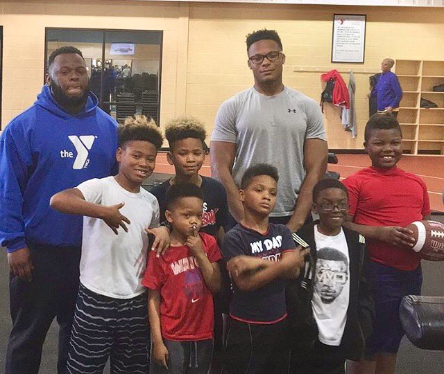 CoachSWach's tweet image. @VMI_Football @B_lips7 takes advantage of #SpringFTX to serve as a  role model to future leaders. #KeydetsInTheCommunity