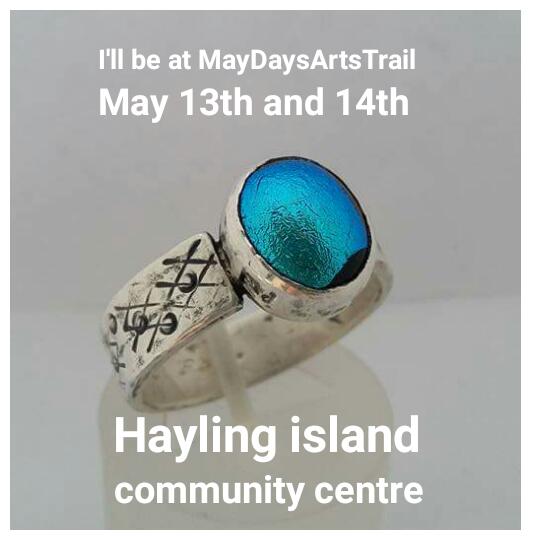 corrinethorneGA's tweet photo. Over 40 exhibitors. Brochure due out soon! #maydaysartstrail #haylingisland  @UKCraftEvents @ShakeYour_Glass @HMNation @BritishCrafting https://t.co/bJDBcyhlEi
