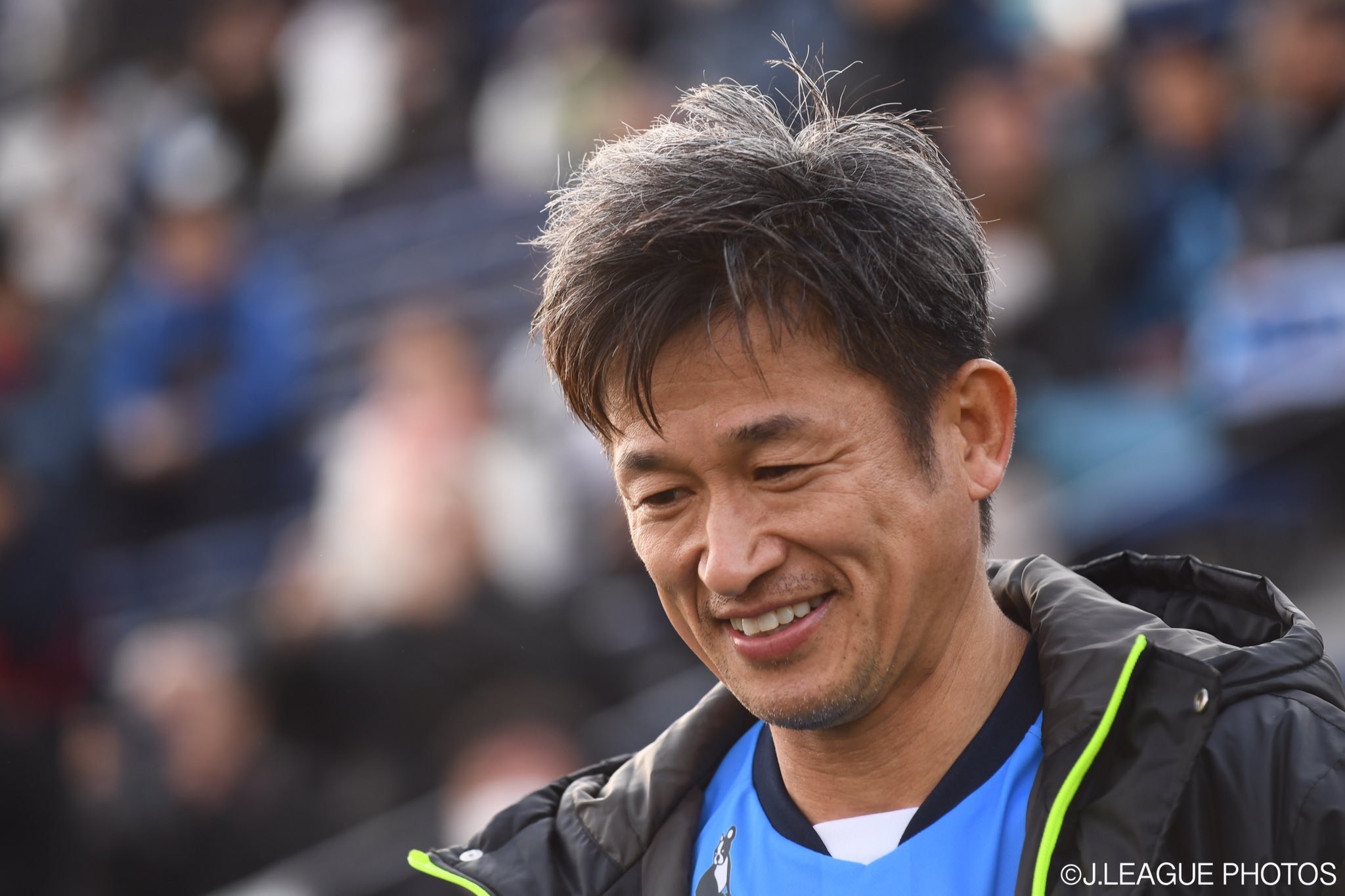 ｊリーグ 日本プロサッカーリーグ En Twitter キングのアフロ 今日は ヘアーカットの日 現在はダンディな髪型でキメるｊリーグのレジェンド 三浦知良 選手は1995年のｊリーグアウォーズにアフロで登場しました ｊリーグ Jleague T