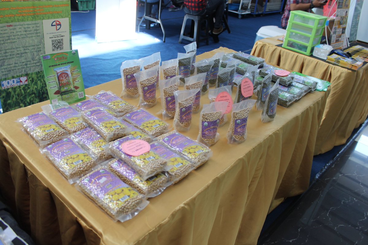 FoodCentrumID's tweet photo. Kunjungi Organic Food Fiesta - bazaar produk organik bersama @organicommunity 5 - 9 april 2017 di lantai dasar #foodcentrum https://t.co/LszPnXtU3B
