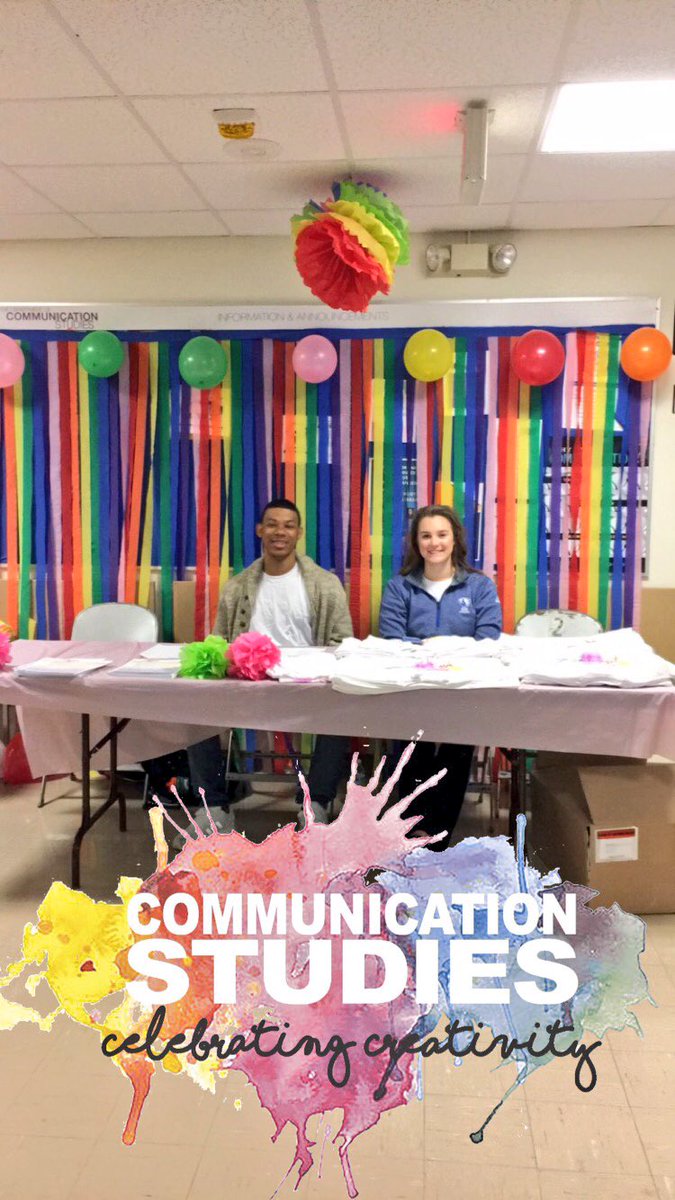 EIUCommDay's tweet photo. COMM DAY is off to a great start!! The scavenger hunt is kicking off now! 🎨 https://t.co/Yvuju0wjvk