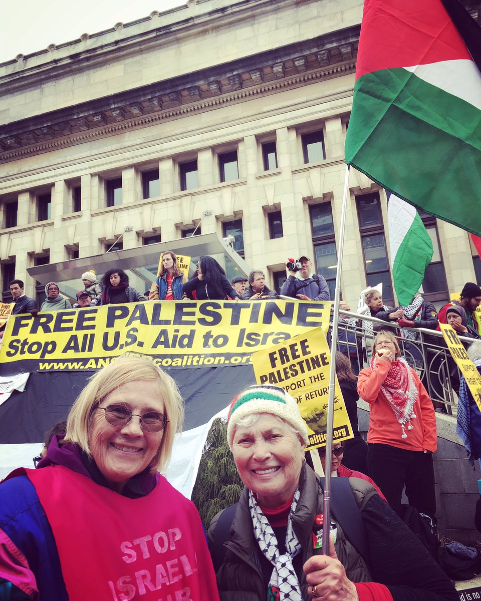 carmenlopezmar7's tweet photo. At this year's rally at the Convention Centre Sunday 26th/3/17 against #AIPAC and #SupportPalestineInDC2017 https://t.co/cqBRqlE3UK