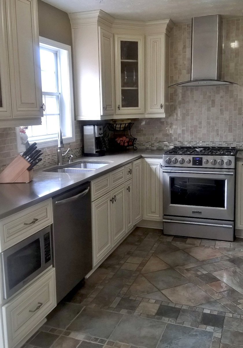 KCAtlanta's tweet image. Proud of our latest project, a classic, yet contemporary #kitchen! We are thrilled to give a family its #dreamkitchen #Atlanta #Design #KCA