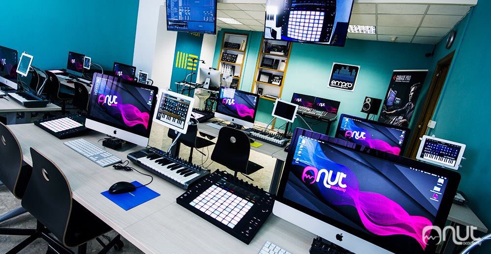 nutacademy's tweet image. @NI_News @Ableton @moogmusicinc #nutacademy #school #empro #producer #napoli #electronicmusicproducer