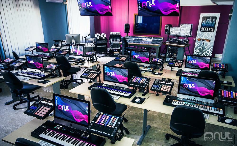 nutacademy's tweet image. @NI_News @Ableton @moogmusicinc #nutacademy #school #empro #producer #napoli #electronicmusicproducer