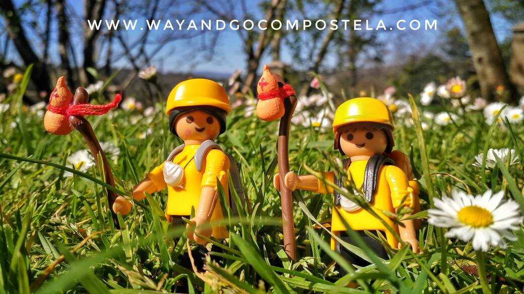 acaminosantiago's tweet photo. Nos vamos de #CaminodeSantiago? #clicks #peregrinos #Pilgrims on the #wayofstjames @playmobil 
https://t.co/3m6PpDL4dA https://t.co/rntgbAfCmz