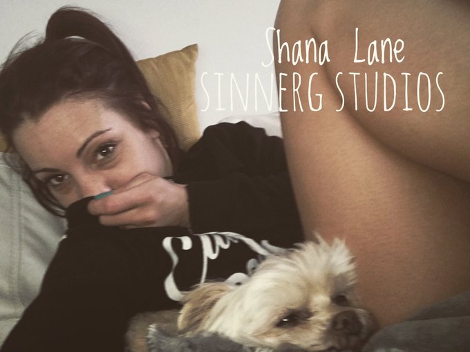 Bon matin ❤ Morning ! Une autre belle journ&eacute;e de production pour moi An other  good day of production<a href="/tag/selfie"class="tags"><span>#selfie</span></a>