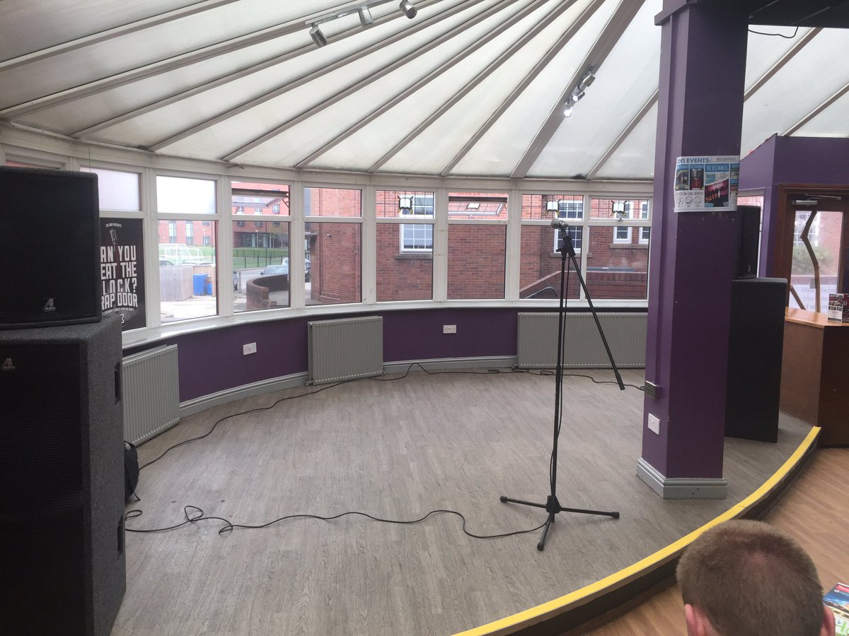 ChesterSU's tweet photo. #Chestival17 auditions about to start🙌 @CH1Bar https://t.co/iyX4FnTKkG