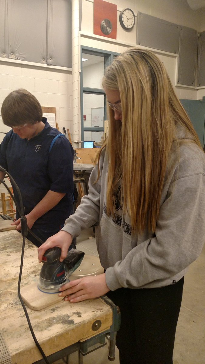srhscareerpath1's tweet photo. Omelet making, car repair, yoga and more! What a great day! @SanbornRegHS #personalizedlearning https://t.co/iox3qoV5oN