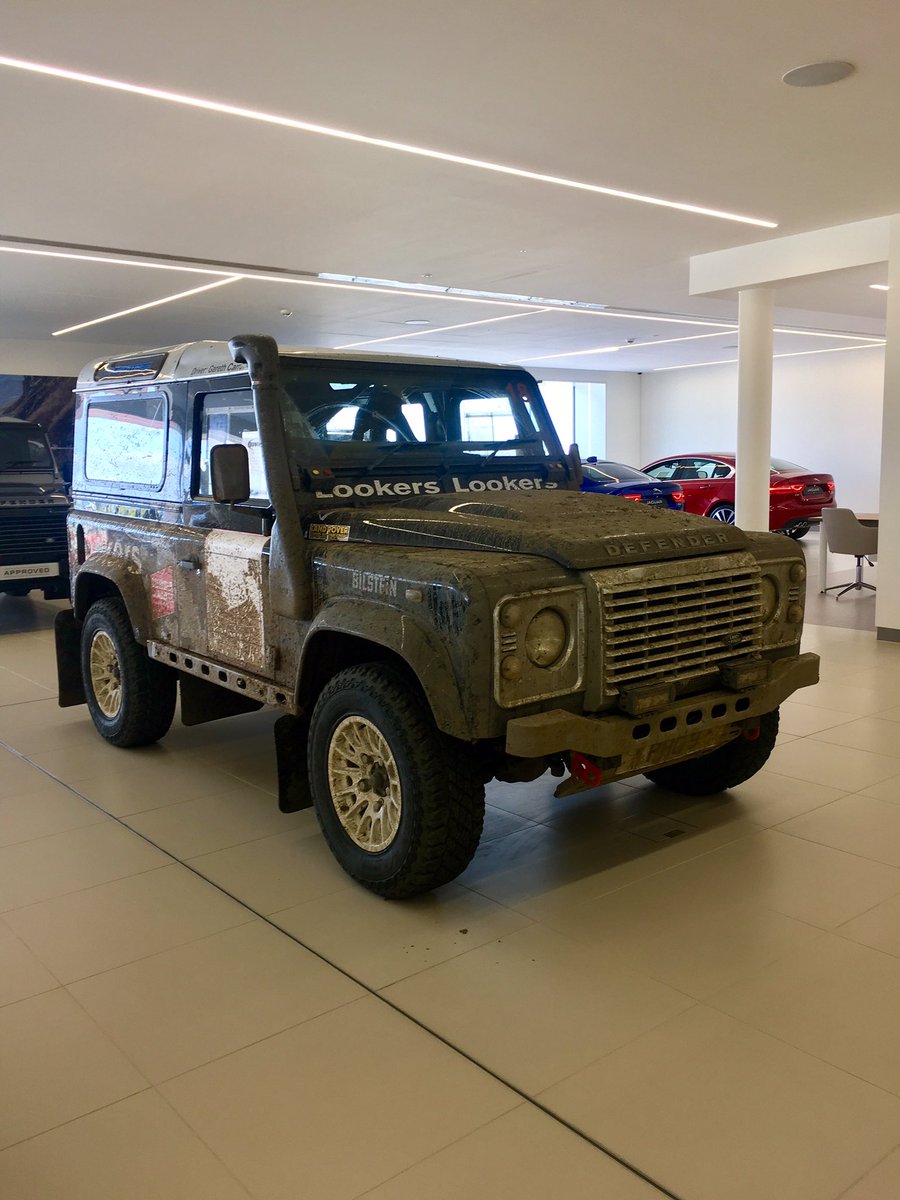 .<a href="/KimmyPsWorld/">Kim Palmer</a>, I just found this awesome specimen! Complete with mud! #DefenderChallenge