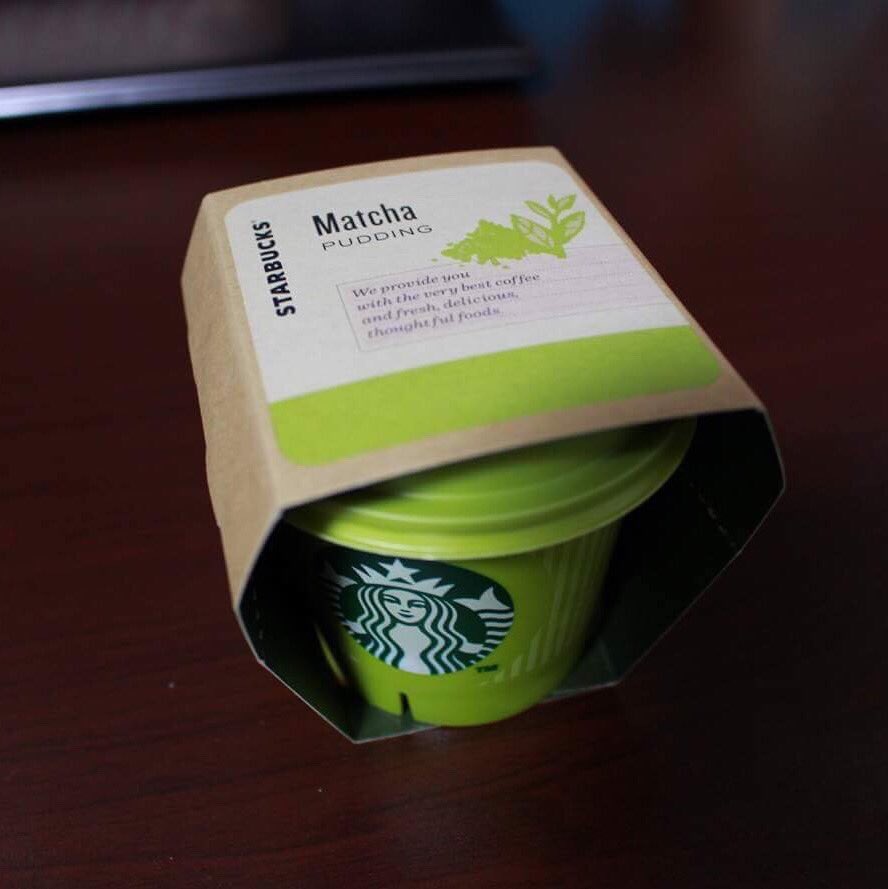 ipedauay's tweet photo. พุดดิ้งชาเขียว Starbucks เนื้อเนียนหอมมัทฉะ ไม่หวานมาก ด้านล่างมีซอสมัทฉะอยู่ ถ้วยนึง 345 yen มีขายที่ญี่ปุ่นเท่านั้น #อร่อยไปแดก  @aroii https://t.co/D2Hy8uGgZT