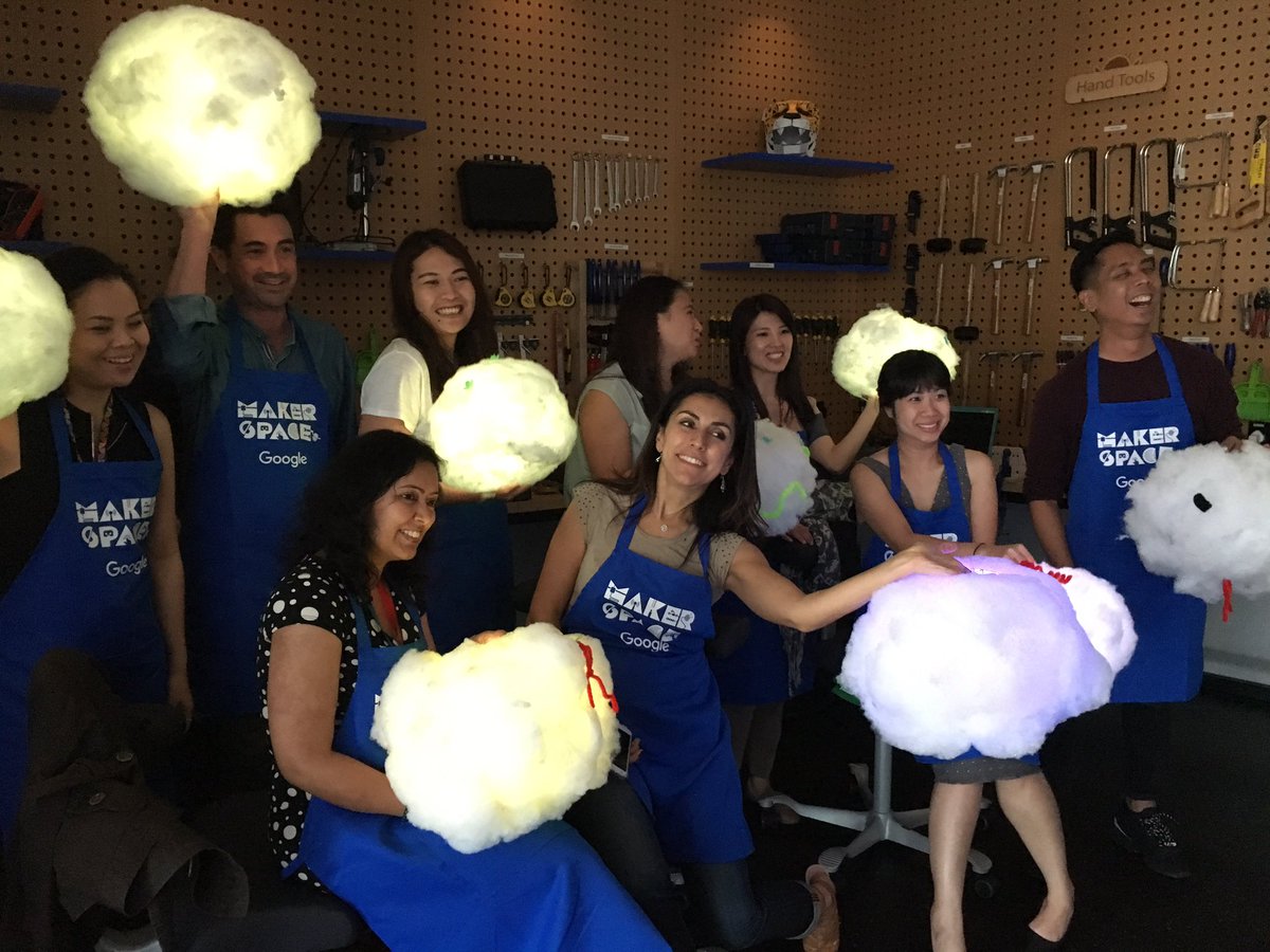espressolite's tweet photo. Cloud-based cloud lamp workshop #espressolite https://t.co/P3oKaO1tId