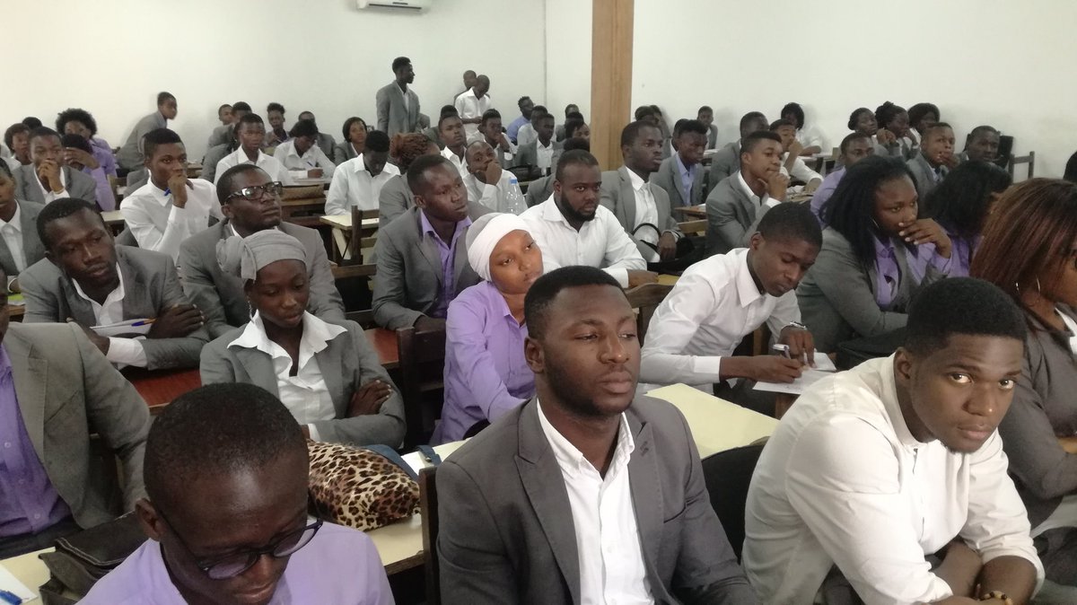 GInnovante's tweet photo. Une salle comble pour la première étape du #GiTour à l'Université de l'Atlantique https://t.co/MKZf62tniM