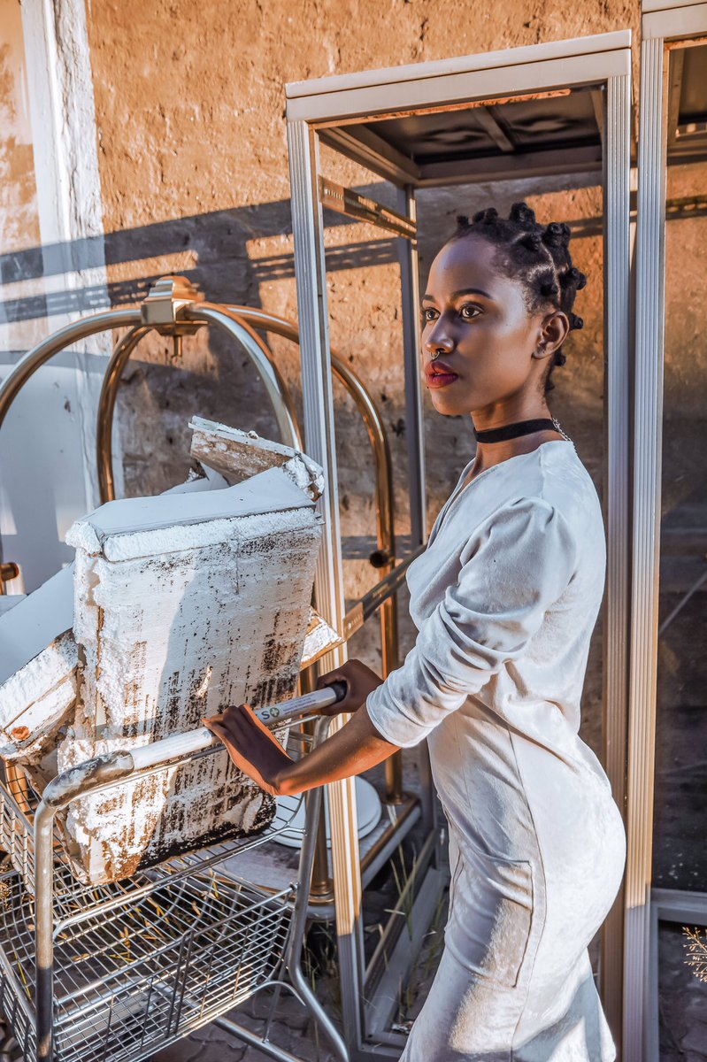 Ndapcee's tweet photo. WCW | π·: @luciapetschnig
Outfit: @ndapcee_namibia
#Ndapcee #ndapceenamibia #namibianfashiondesigner #fashion #proudlynamibian https://t.co/VEB9xCiGf5