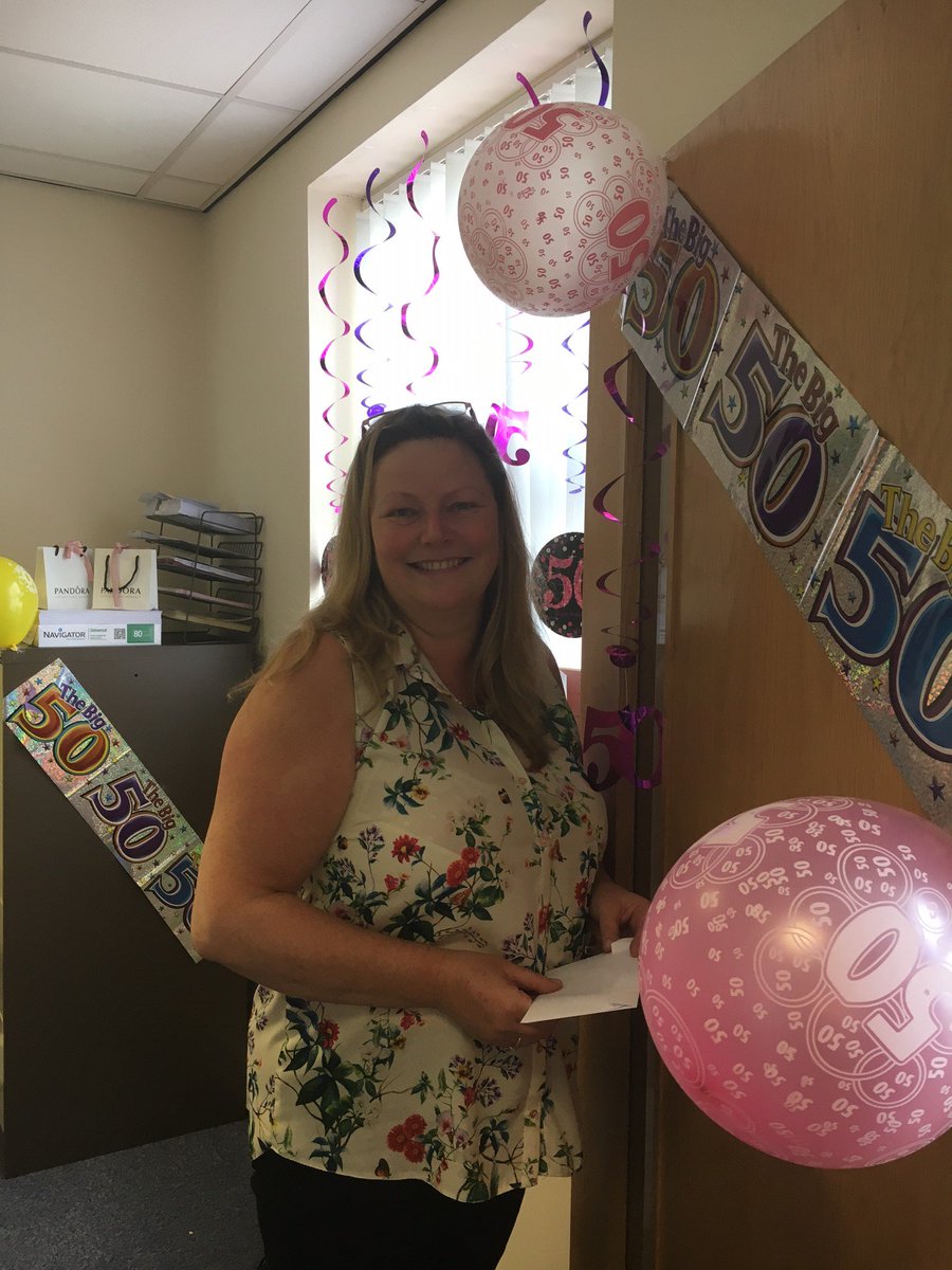 Rinus Roofing tweet media