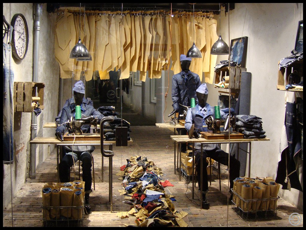 DesigningHaaker's tweet image. Powerfull #Denim presentations? See what we can do! #amsterdamdenimdays #maineventblueprint #blueprint #add2017 ow.ly/ZtAiV