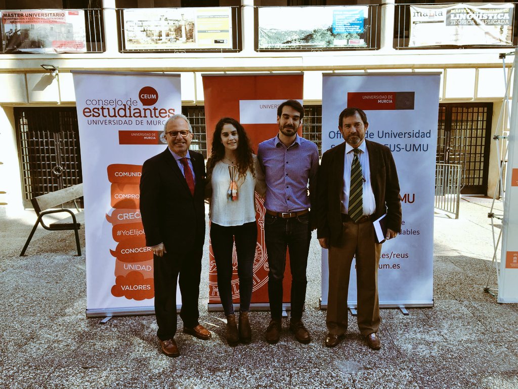 ceum_es's tweet photo. La mañana está siendo estupenda celebrando el #DiaMundialdelaSalud con nuestra #UMUSaludable. Aquí algunas fotos 😋 https://t.co/iE4BDWcpr9